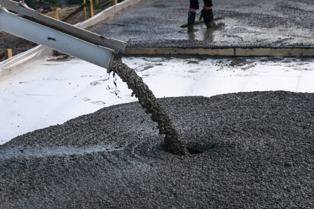 Best Concrete Pool Decks in Lake Of The Woods, IL